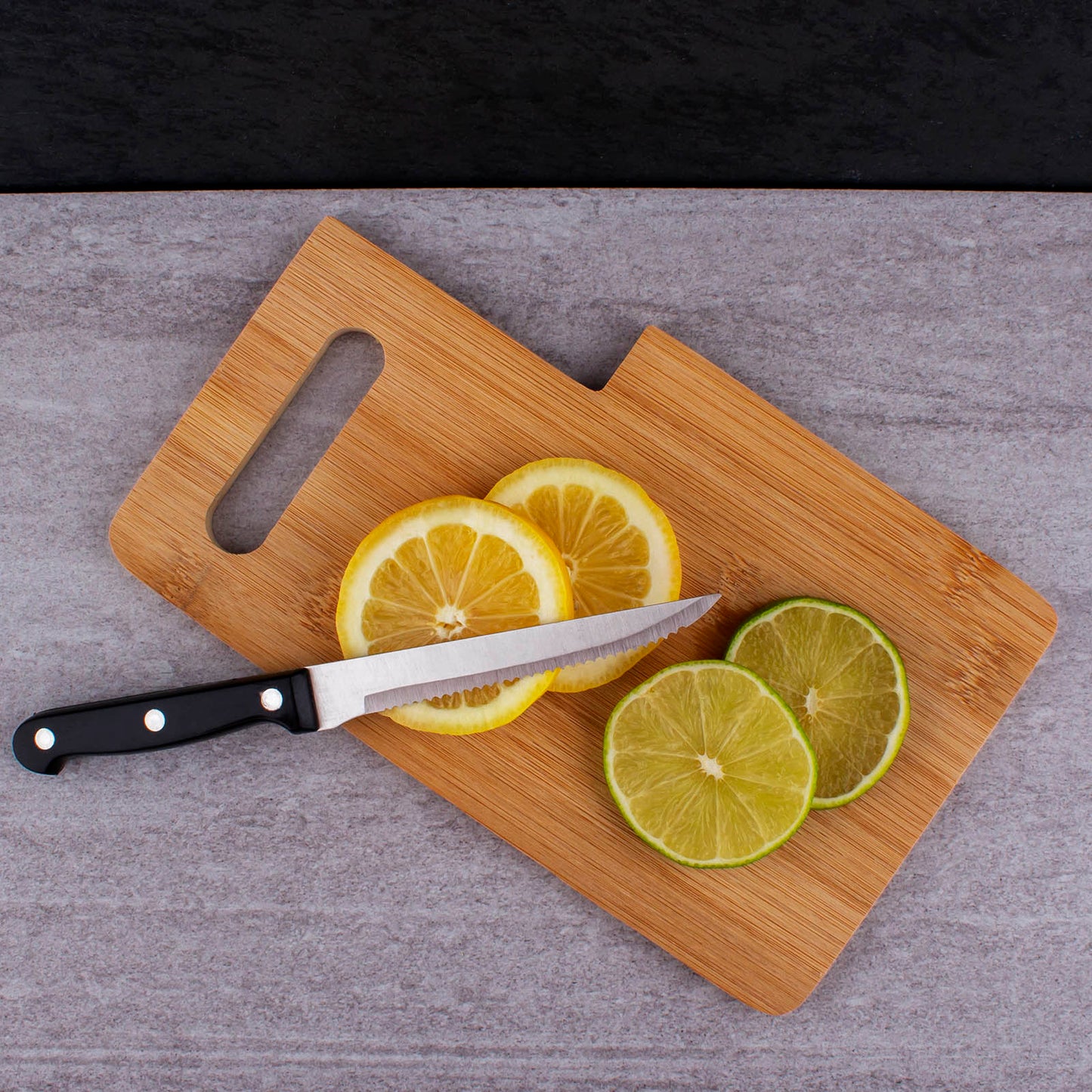 Bamboo Cutting Board  / Built-In Knife